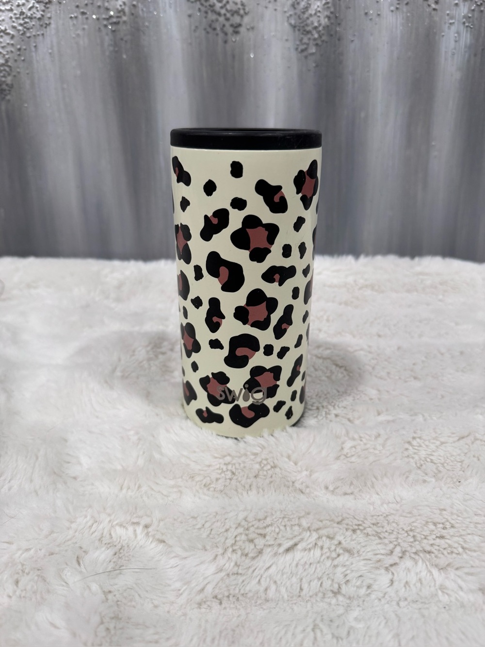 Swig Life 12 oz Skinny Can Cooler